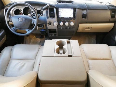 TOYOTA  US  TUNDRA  2011モデル　クルーマックス 　シェル付き　 (1)